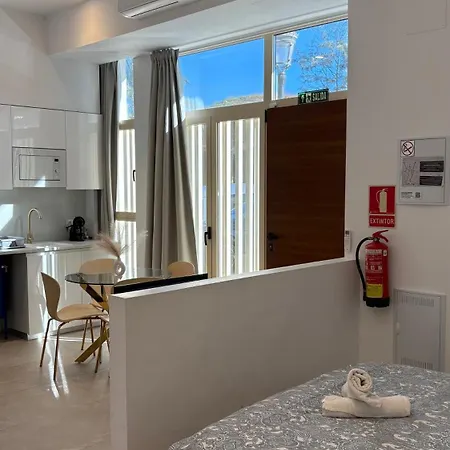 Magno- * فالنسيا