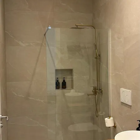 Magno- * فالنسيا